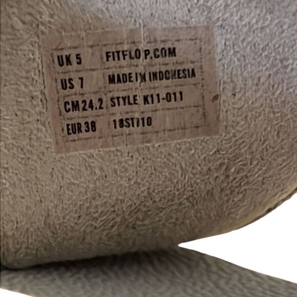 Fitflop Silver Gold Slip On Adjustable Straps and Comfort Sole Sandals Size 7 - Picture 9 of 10